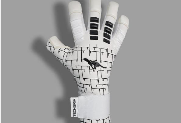 Smart Glove Choices for Confident Goalkeeping on Any Budget